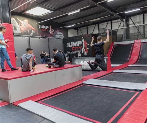 JumpCity, parc à trampolines